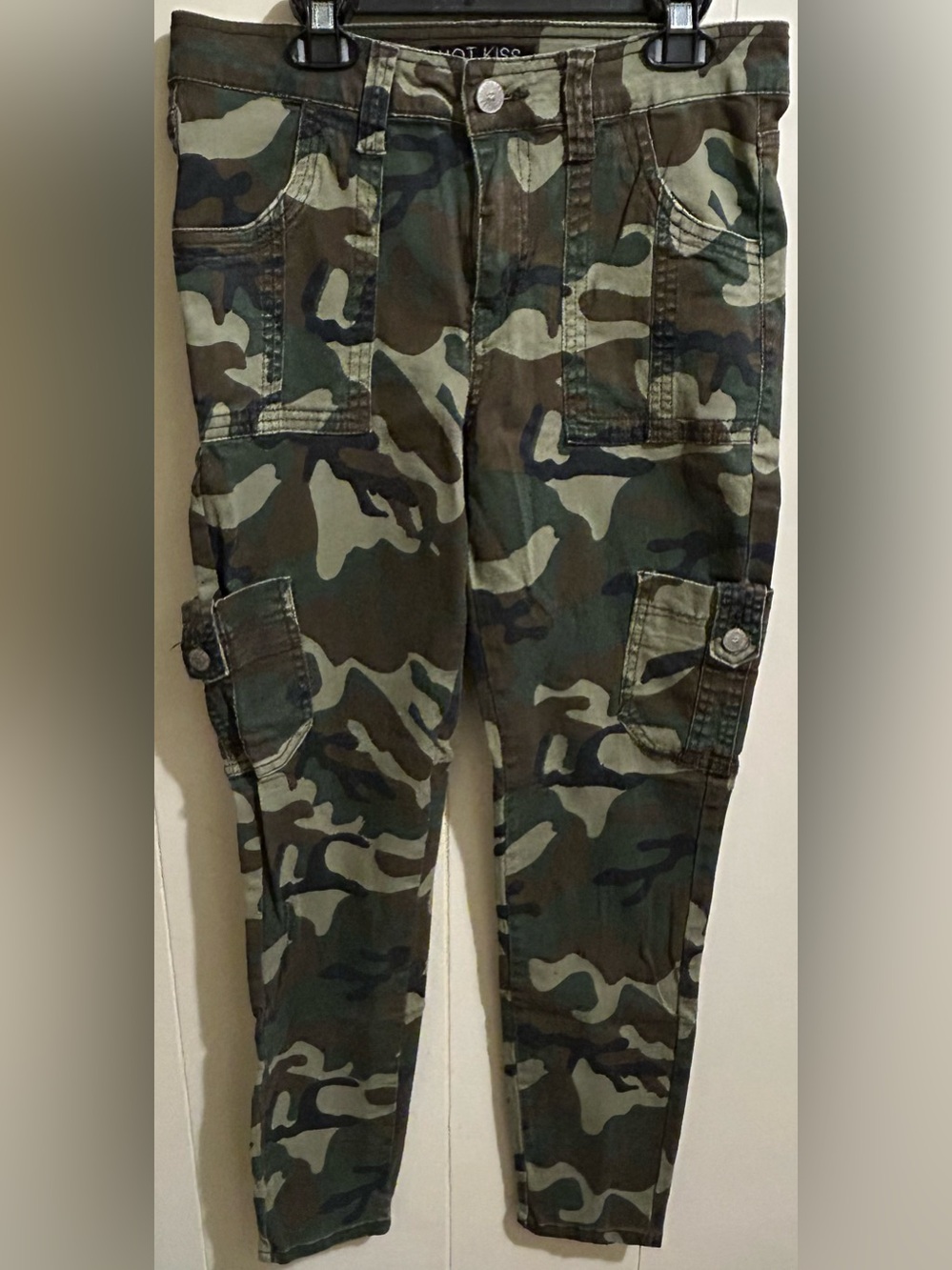 Hot Kiss Mid Rise Skinny Camoflauge Cargo Pants Size 7